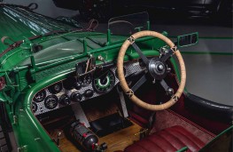 Bentley Speed Six Continuation cockpit